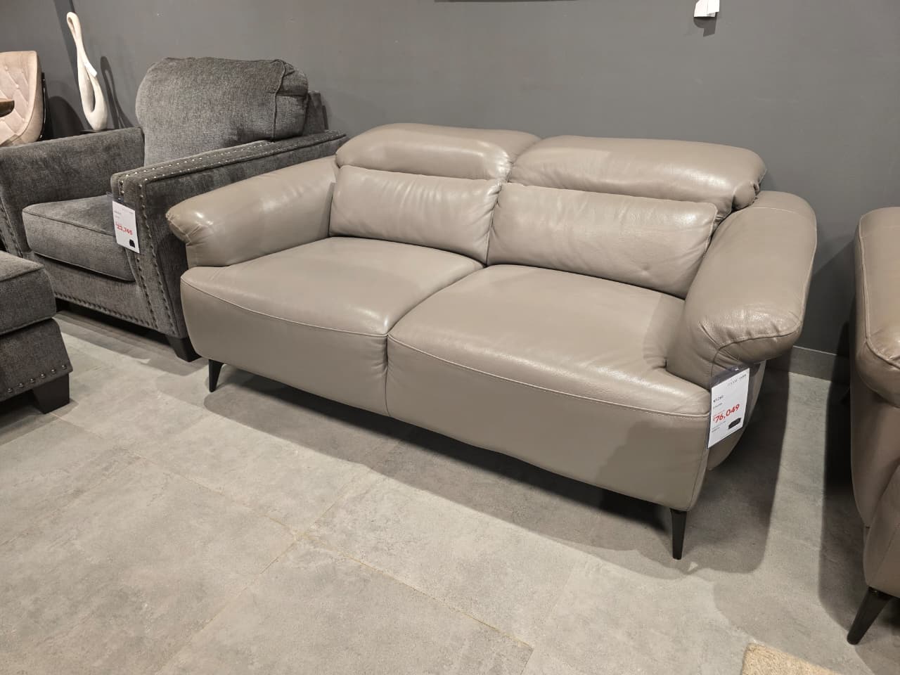 KF.069 - 2 SEATER - OUTLET