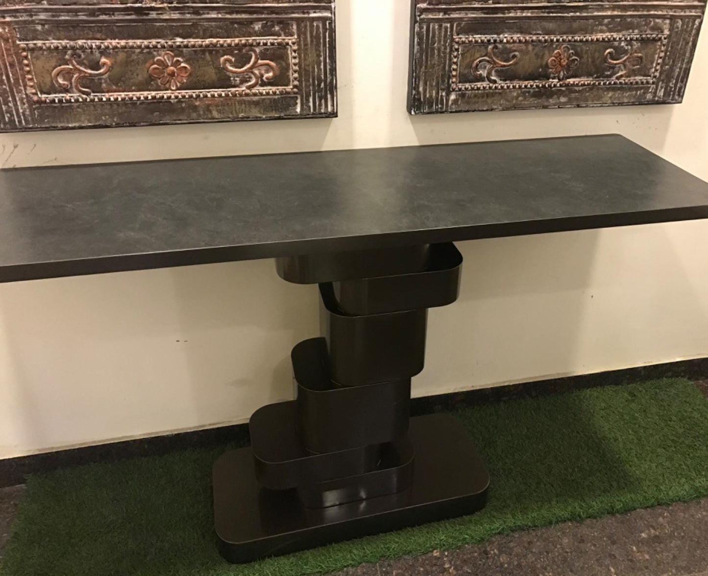 LC-192 - CONSOLE TABLE - BTM