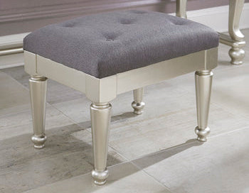 B650-01 - STOOL - BLR WH