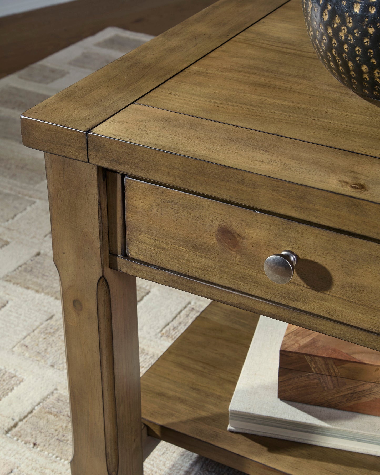 T539-3(8) - END TABLE - BLR WH