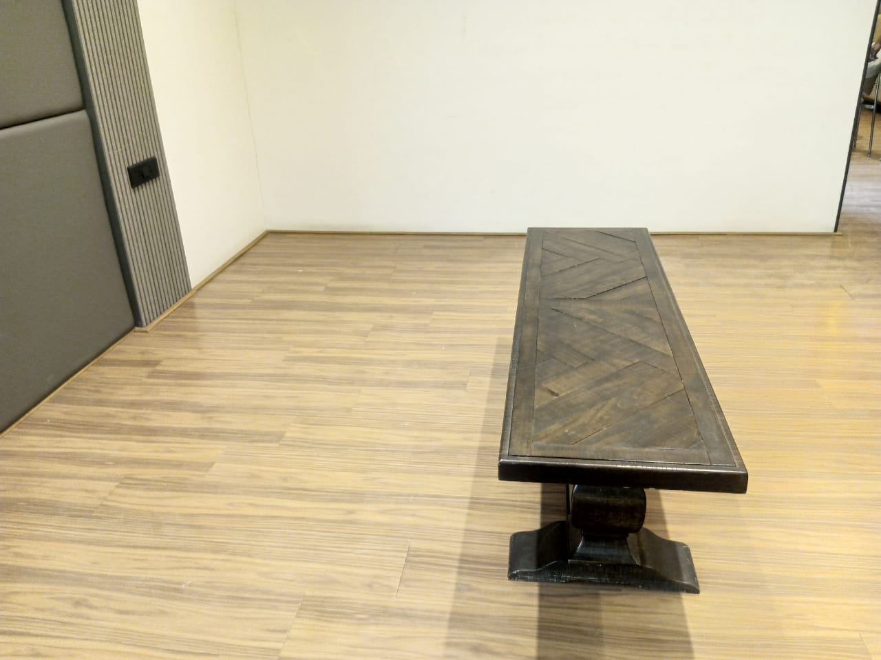 D798-00 - BENCH - BWDA