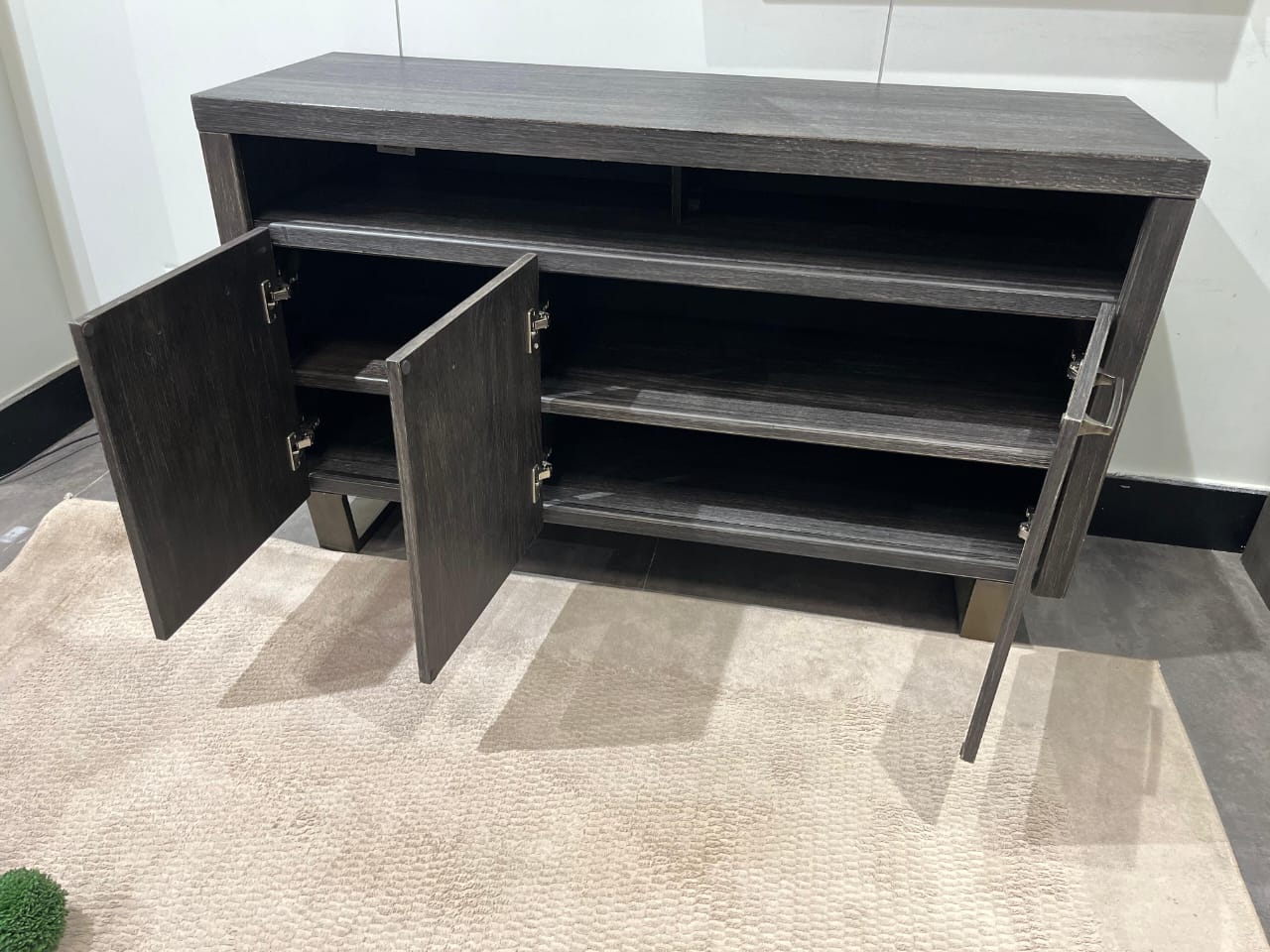 D749-60 - DINING SERVER - NAR
