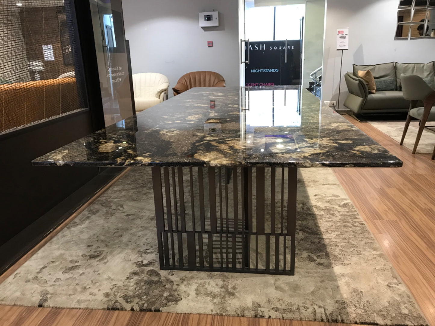 T36 - DINING TABLE - BTM