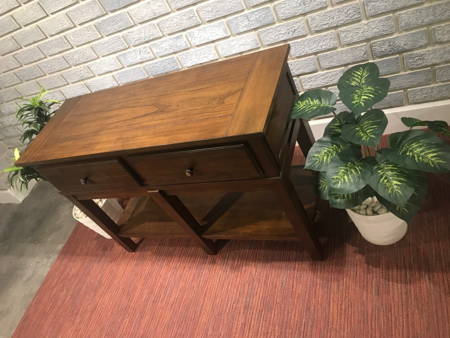 T845-4 - CONSOLE TABLE - MUM