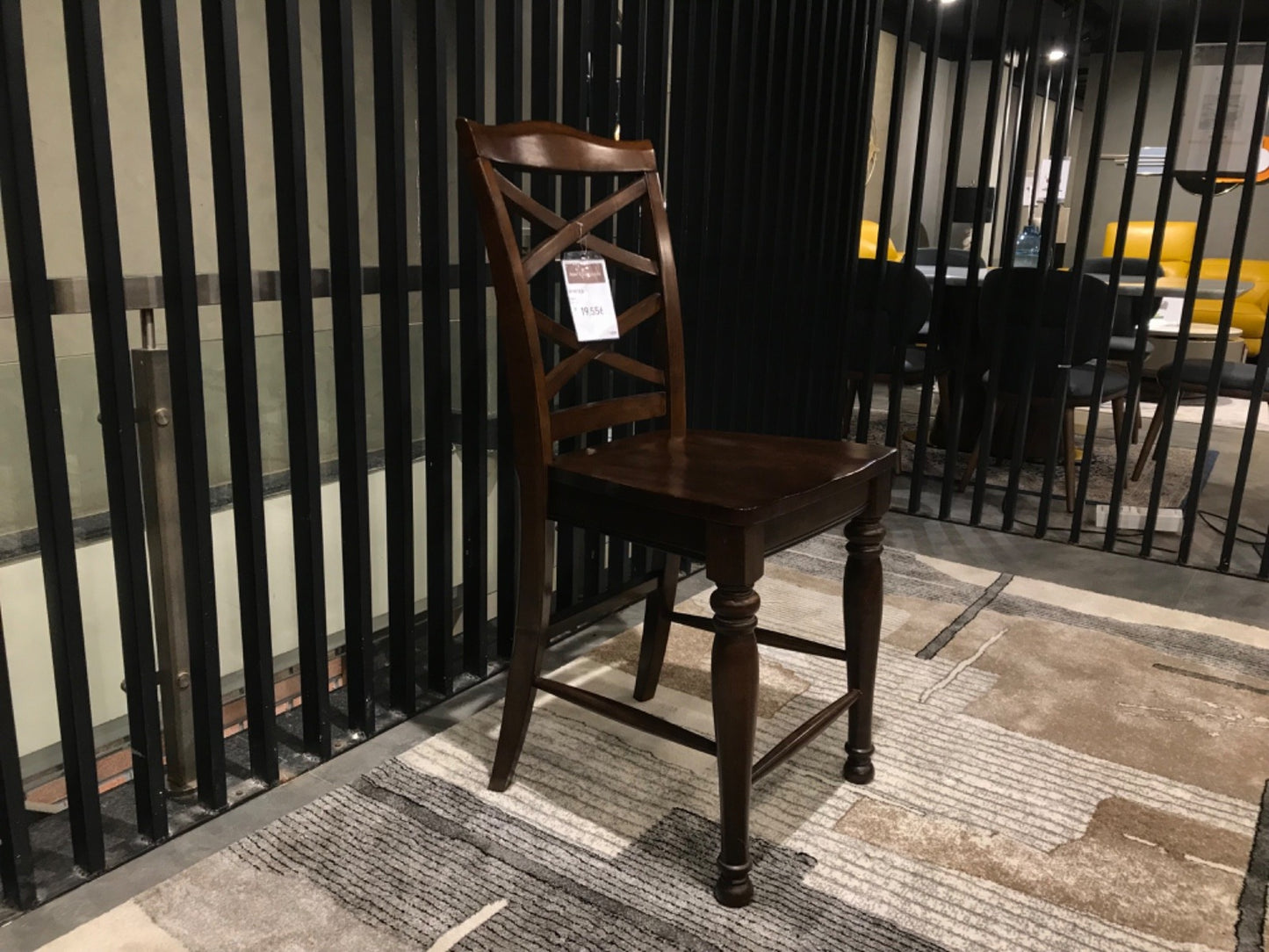 D697-124(2) - BAR STOOL - MUM