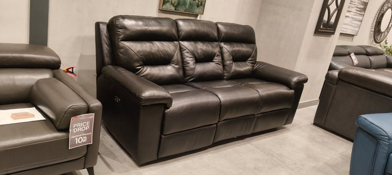 KM.012 - 3 SEATER RECLINER(ELECTRIC) - OUTLET