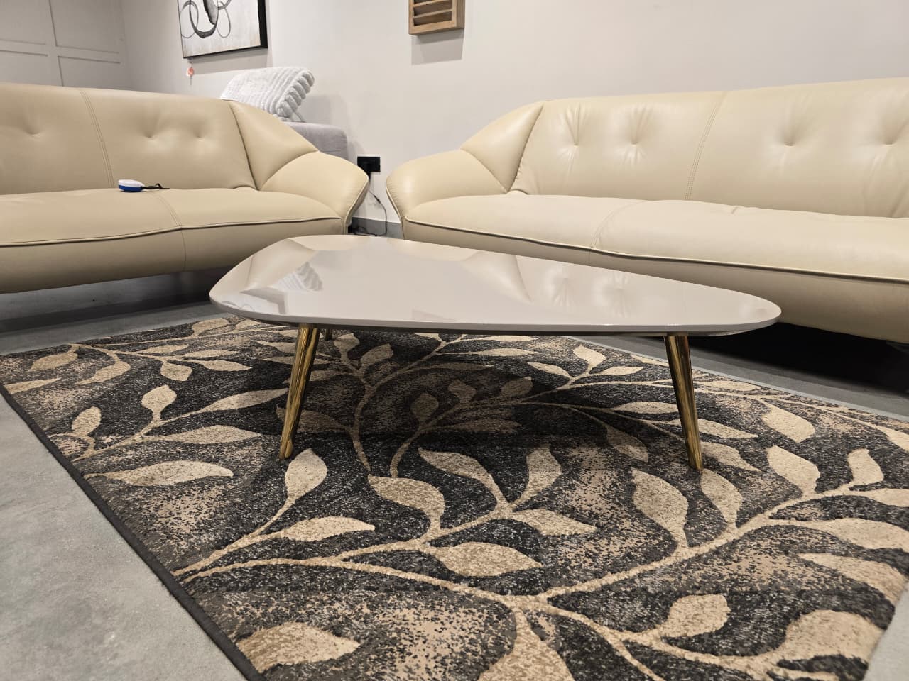 XL-08E1 - COFFEE TABLE - OUTLET