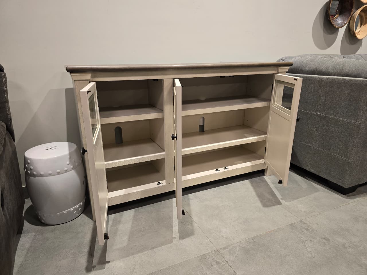 W647-38 - TV STAND - OUTLET