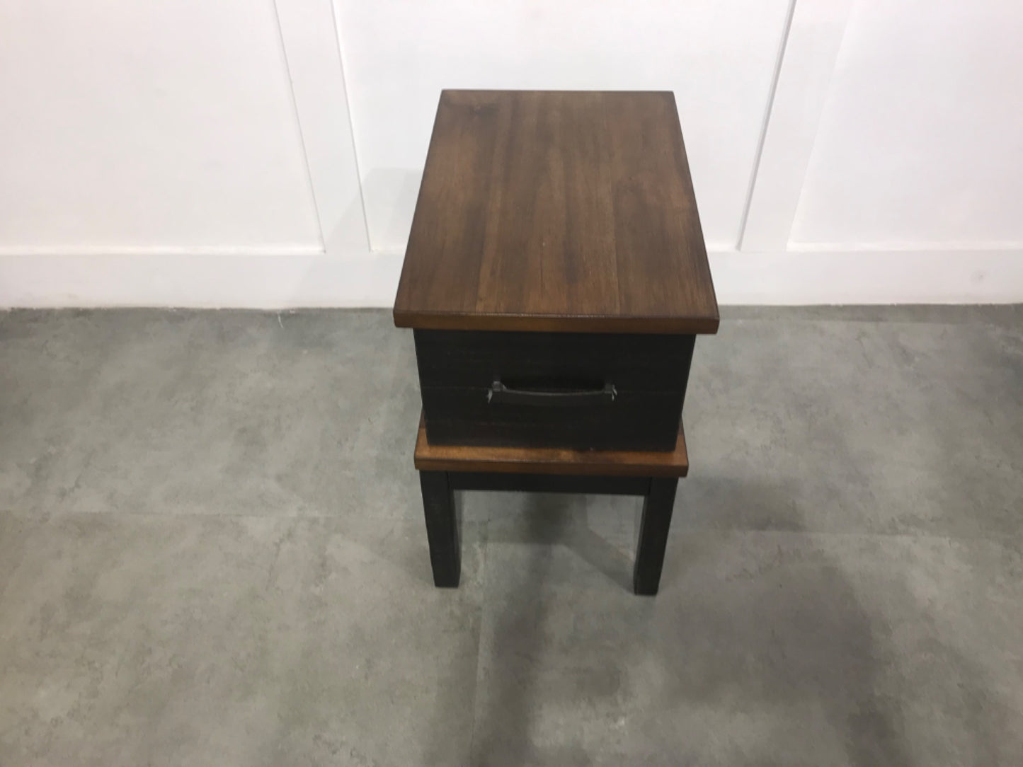 T892-7 - SIDE TABLE - BTM