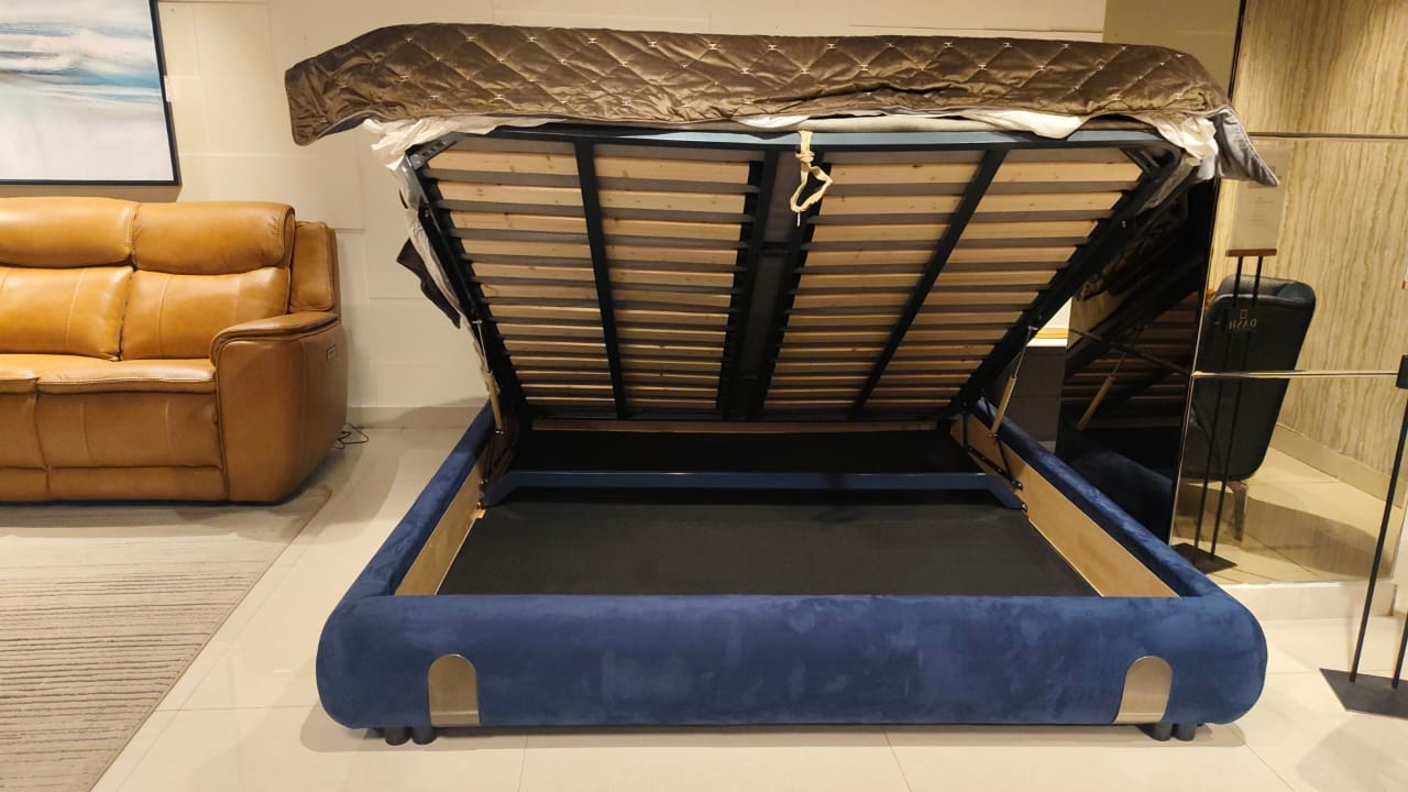 A2082 - KING STORAGE BED - GB