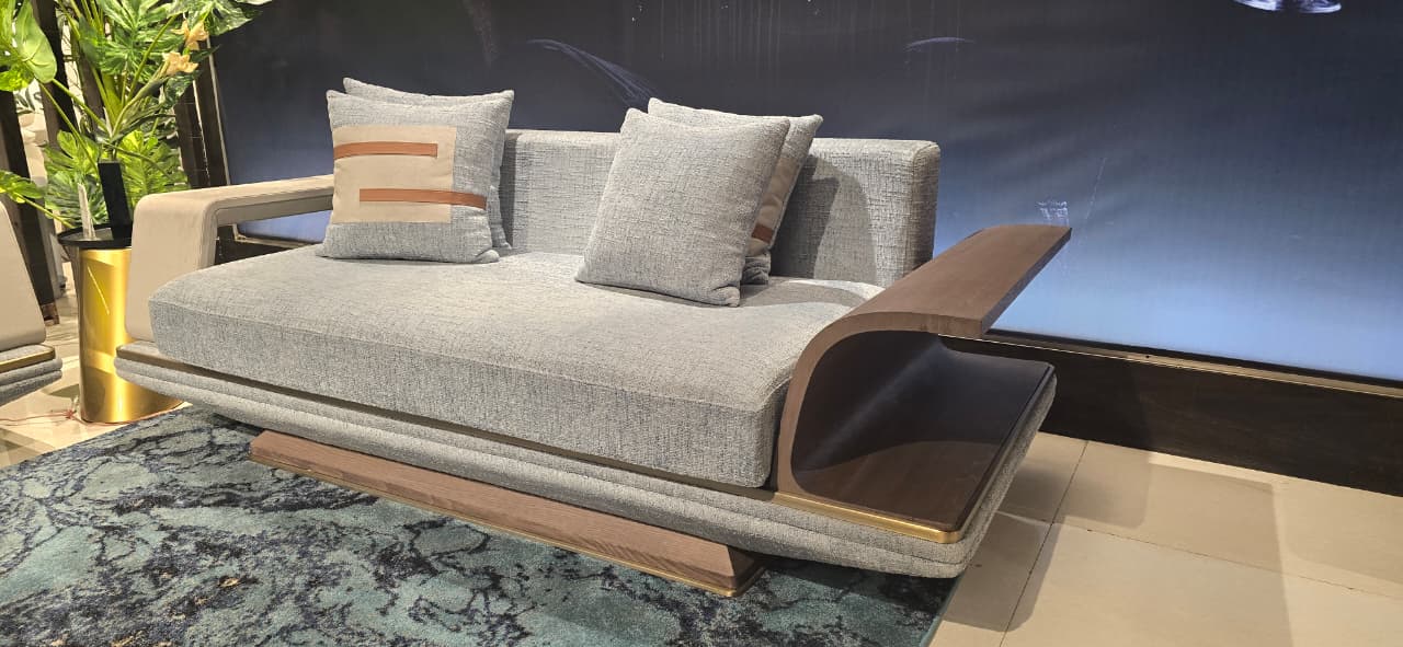 CARINA - 2.5 SEATER - HYD DASH(BESPOKE)