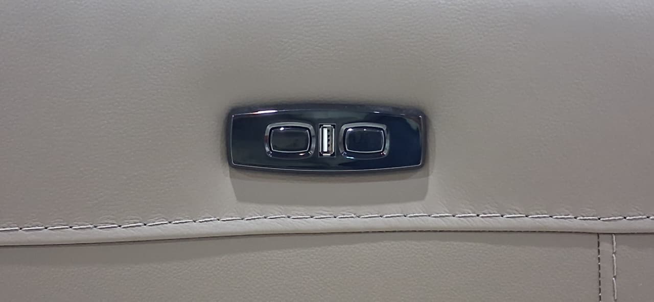 KM.582H - CORNER SOFA - OUTLET