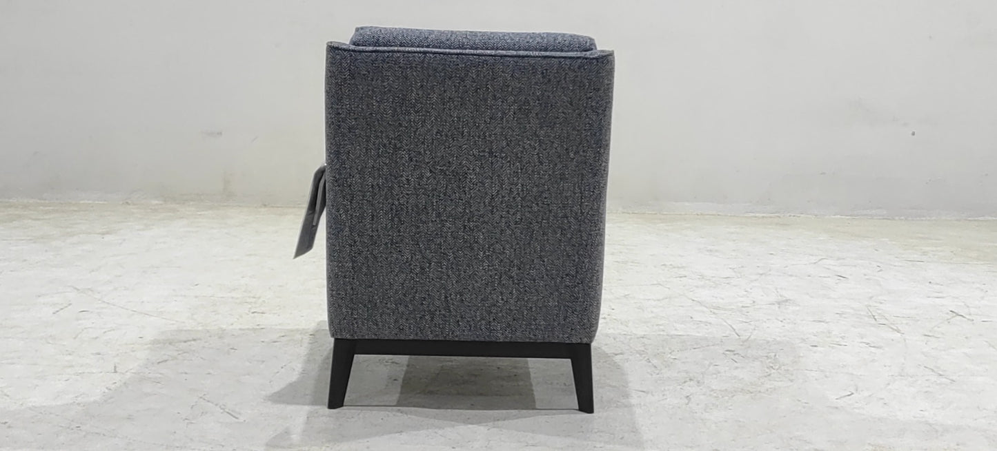 C011-003-78 - ARM CHAIR - BLR WH