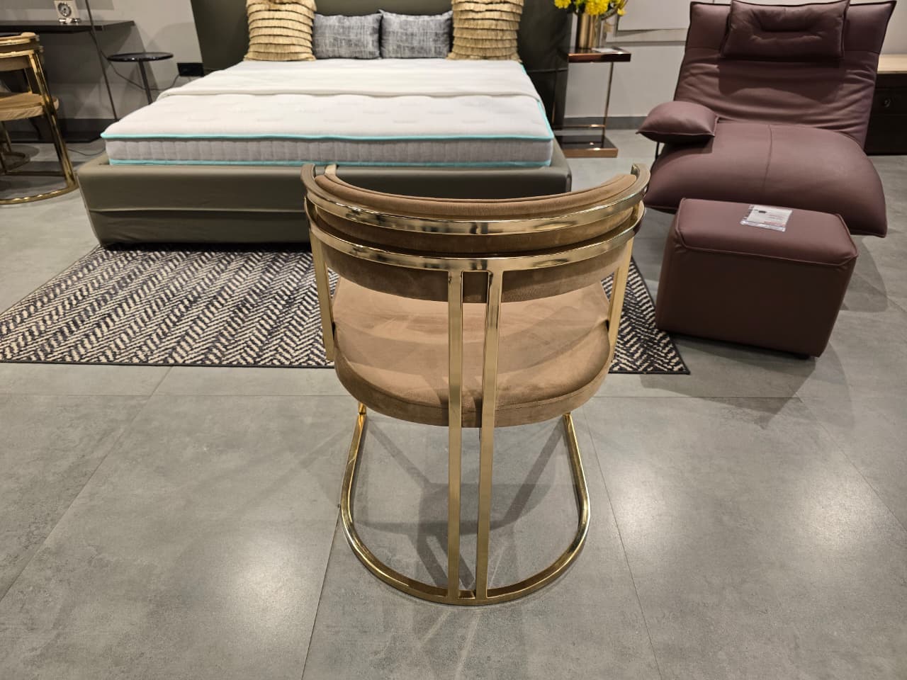 LOTUS(6) - DINING CHAIR - OUTLET
