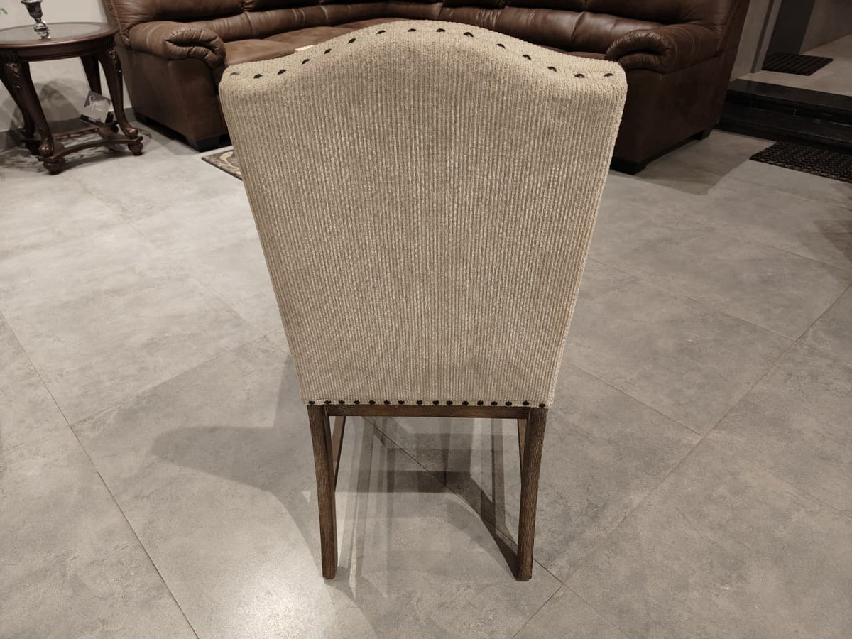 D776-01(1) - DINING CHAIR - OUTLET