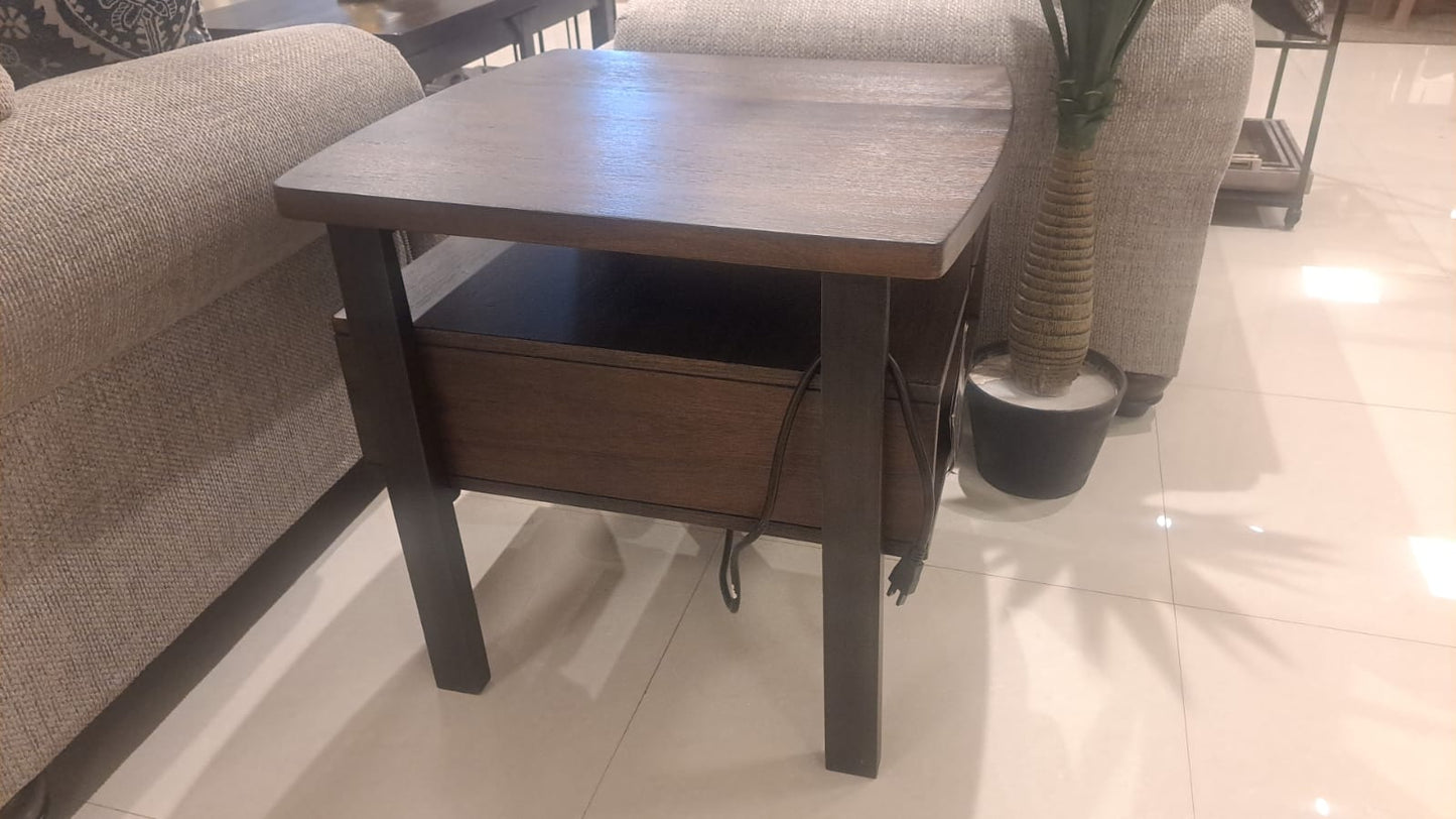 T758-3 - END TABLE - MDP