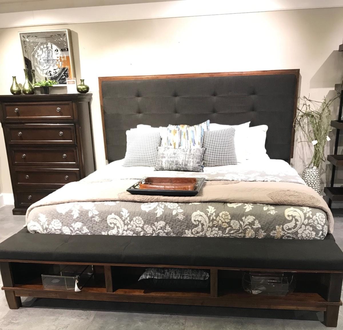 B594-56+58+97+197 - CAL KING BED - MUM WH