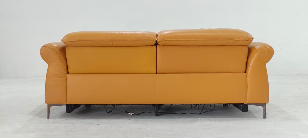 KM.5057 - 3 SEATER RECLINER(ELECTRIC) - OUTLET