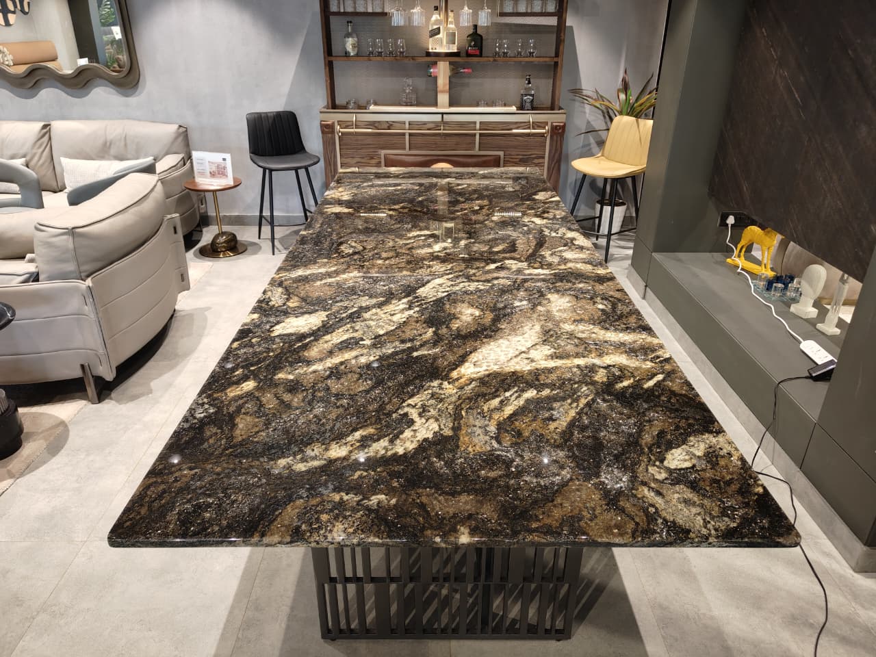 T36 - DINING TABLE - IND