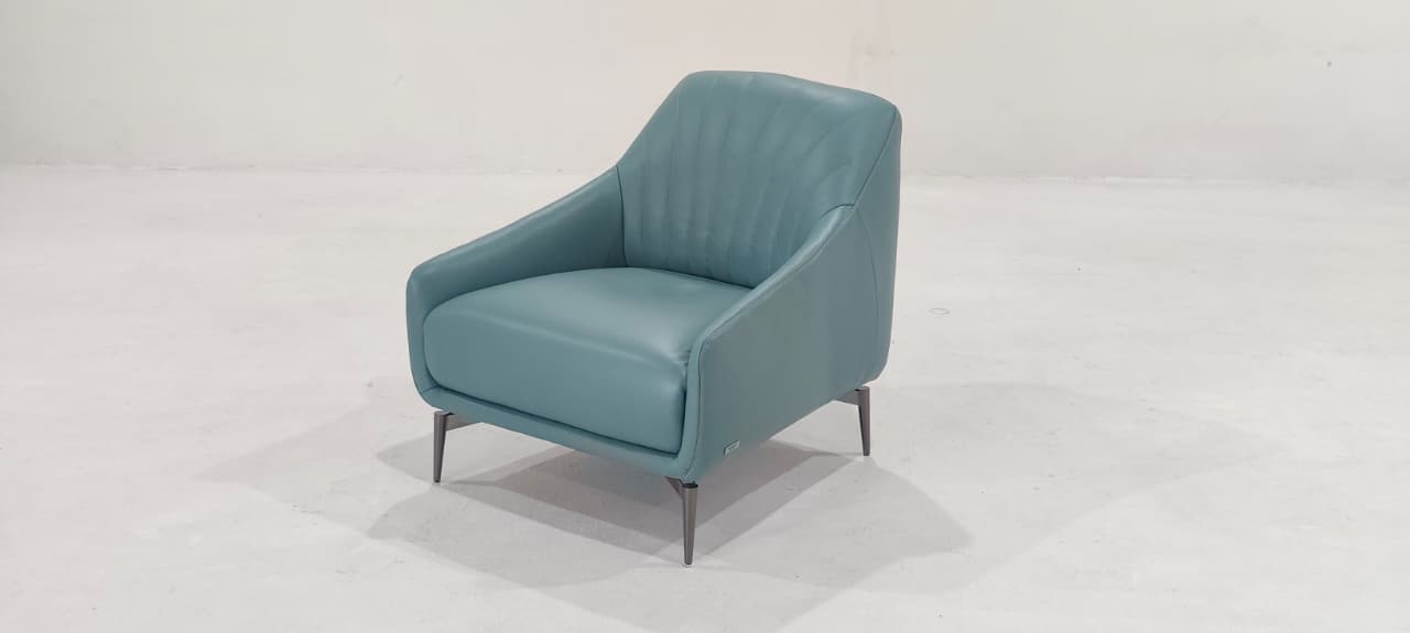 C014-233-20(4) - ARM CHAIR - BLR WH