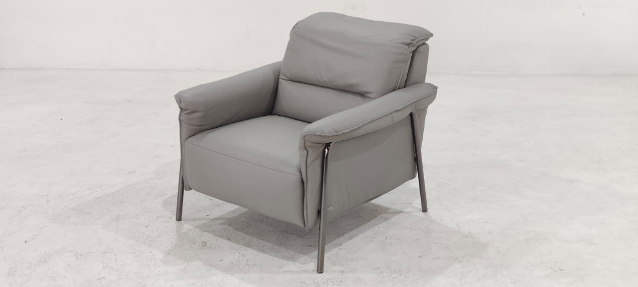 C110-003-10(2) - ARM CHAIR - BLR WH