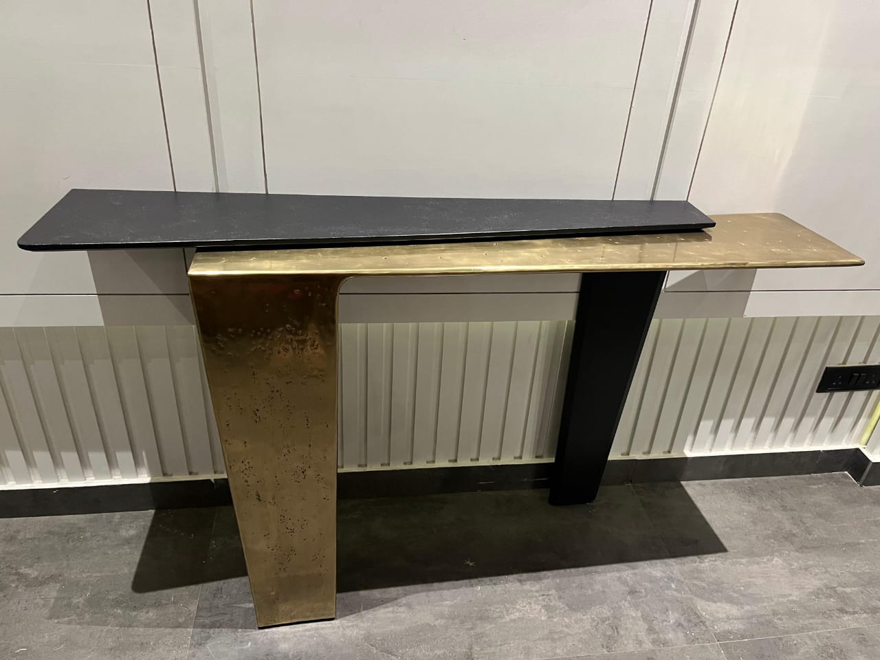 ST344 - CONSOLE TABLE - NAR