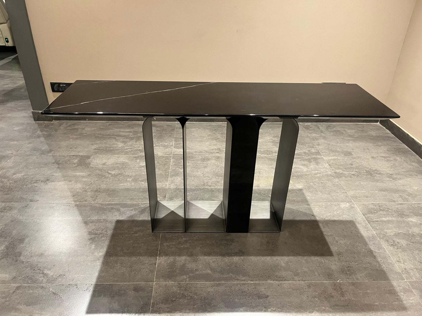 DT896-1 - CONSOLE TABLE - NAR