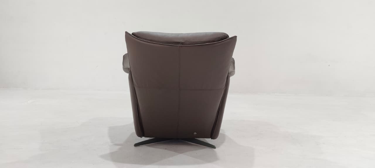 C243-F44-10 - ARM CHAIR - BLR WH