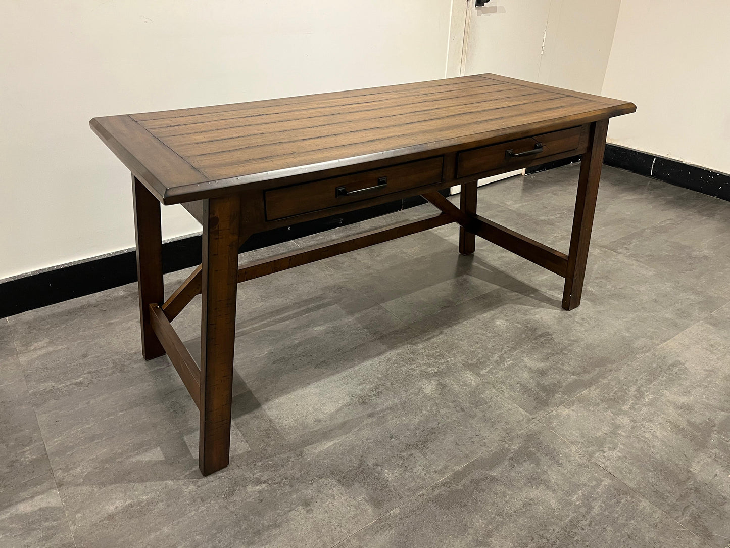H675-44 - DESK - NAR