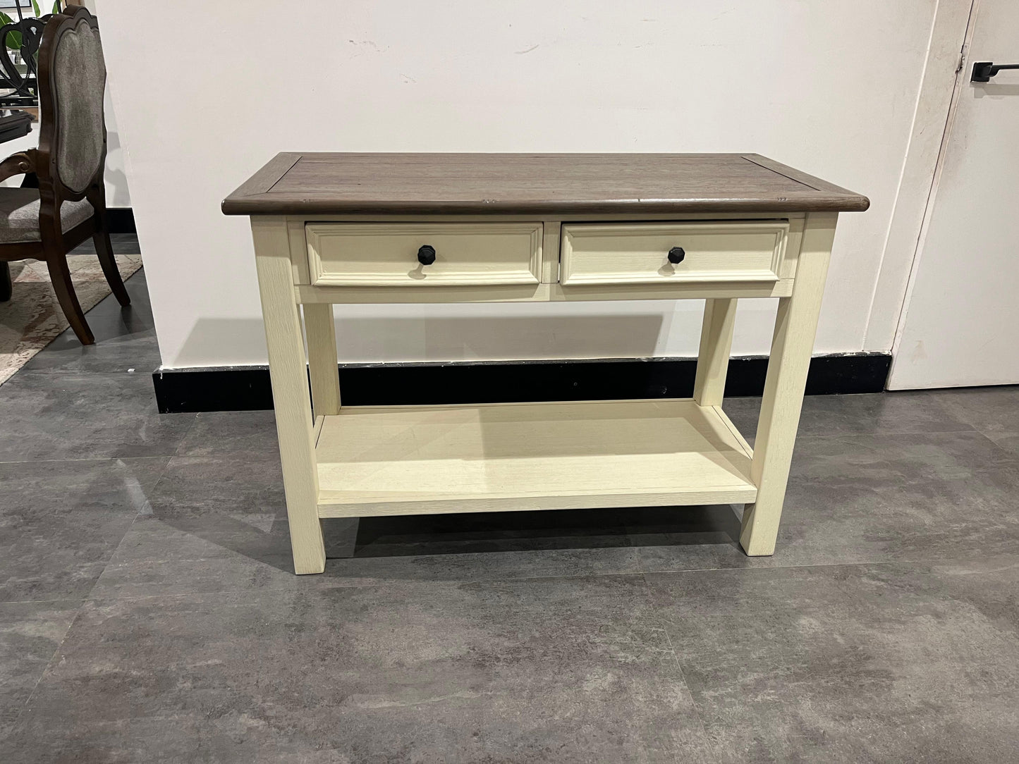 T637-4 - SOFA TABLE - NAR