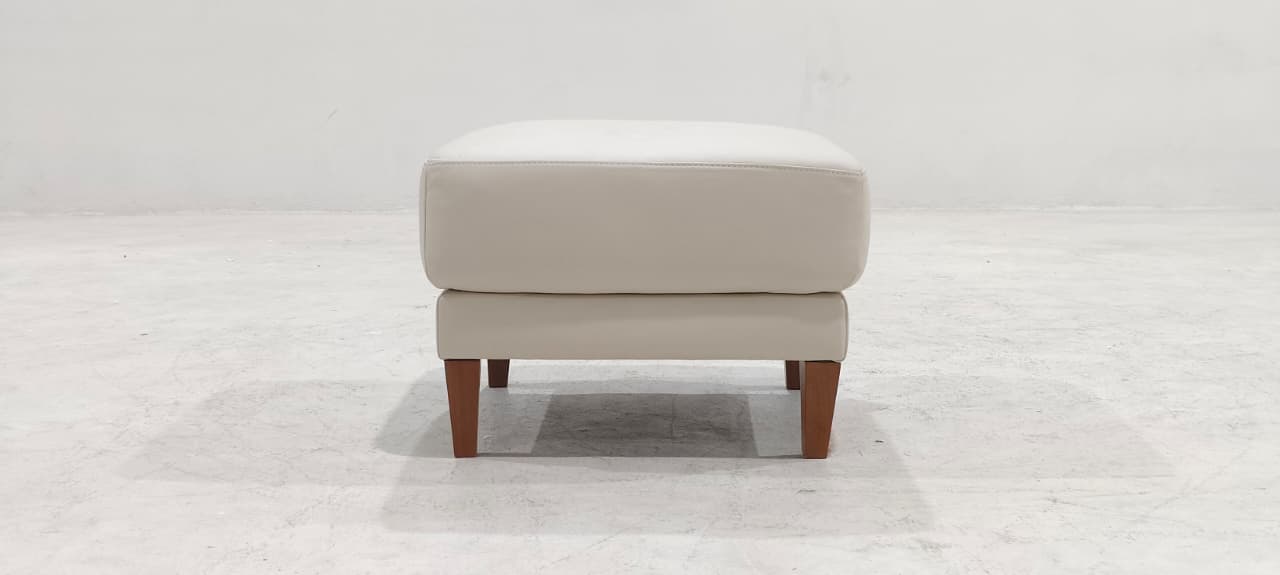 C131-010-A0D2 - OTTOMAN - BLR WH