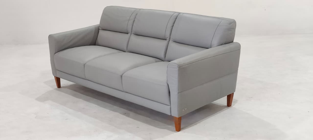 C131-064-A0D3(1) - 3 SEATER - BLR WH