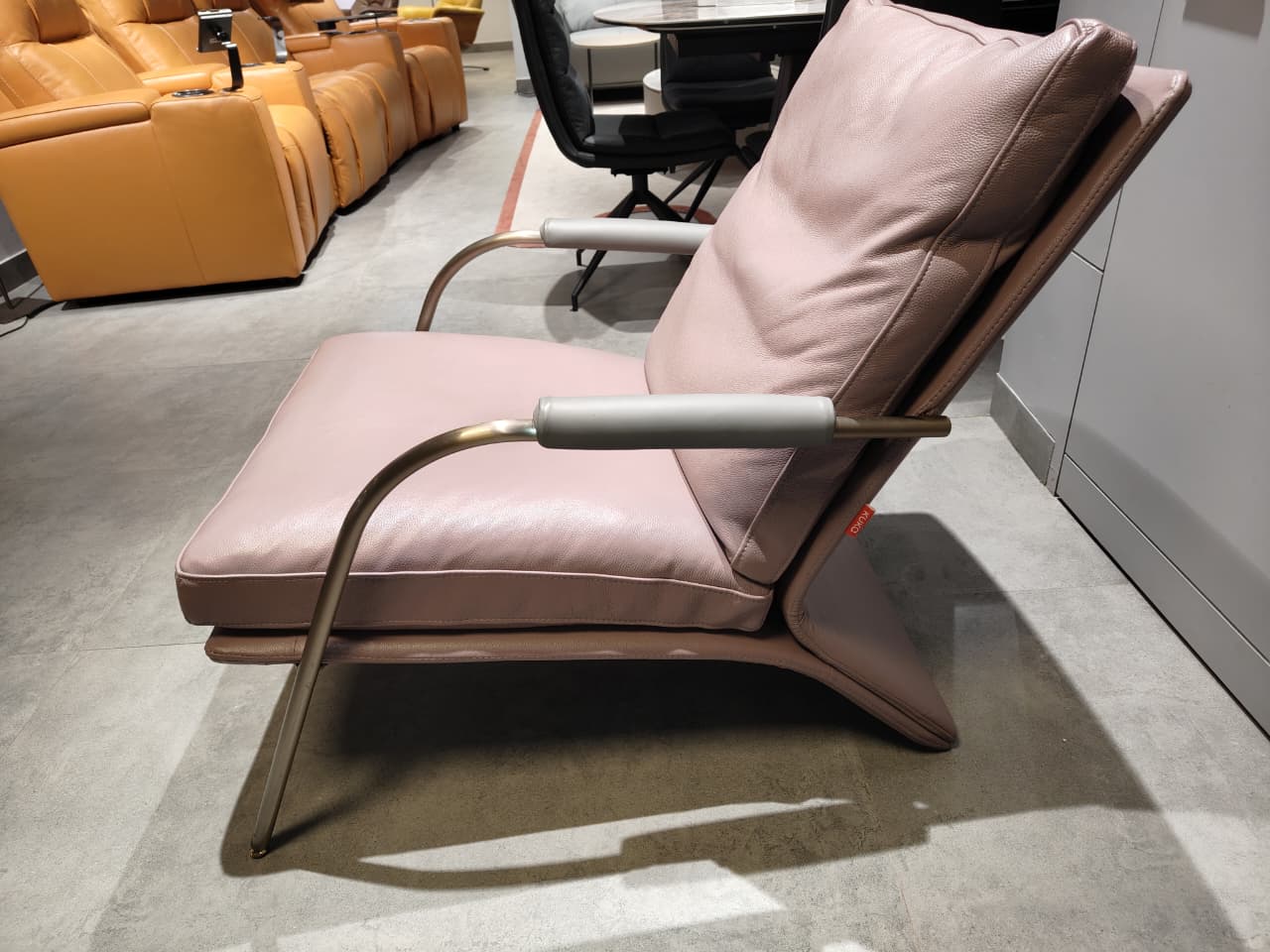 A9613 - ACCENT CHAIR - IND