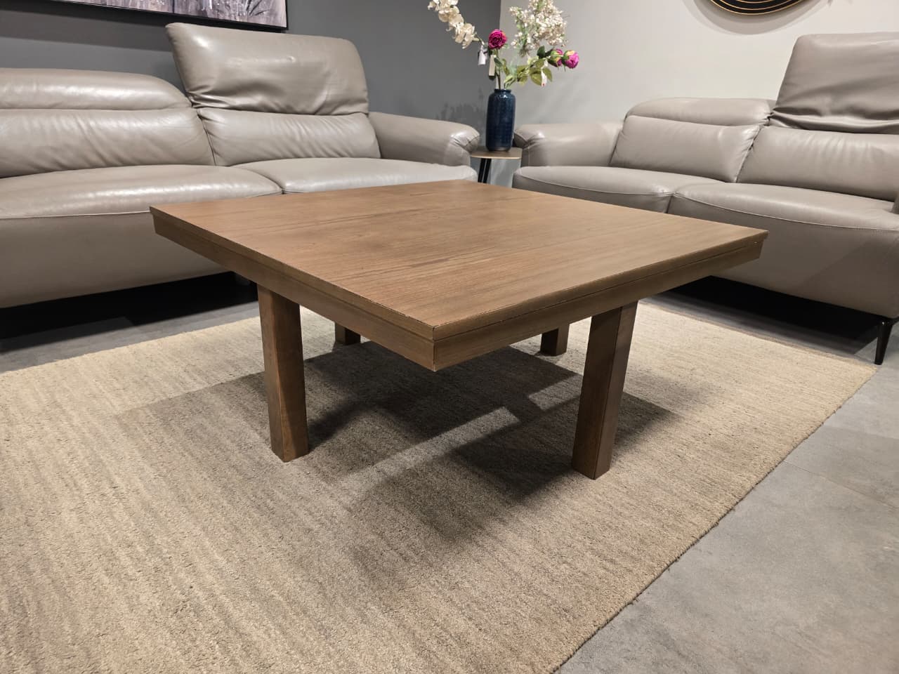 T738-20 - COFFEE TABLE+STOOLS - OUTLET