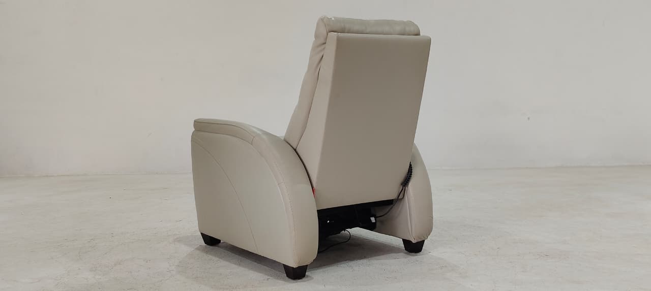 KM.A121 - 1 SEATER RECLINER(ELECTRIC) - OUTLET