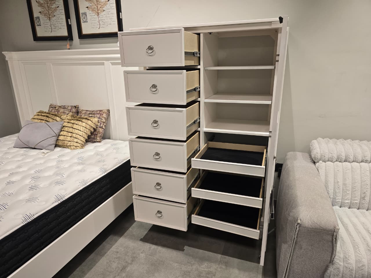 B672-48 - CHEST OF DRAWER - OUTLET