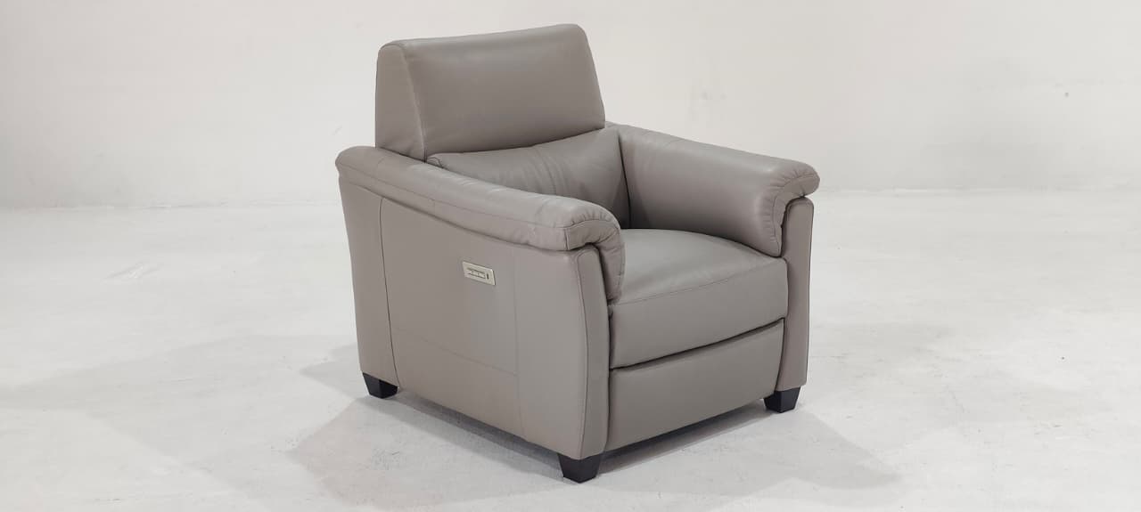 C068-N54-A0BK(2) - ARM CHAIR - BLR WH