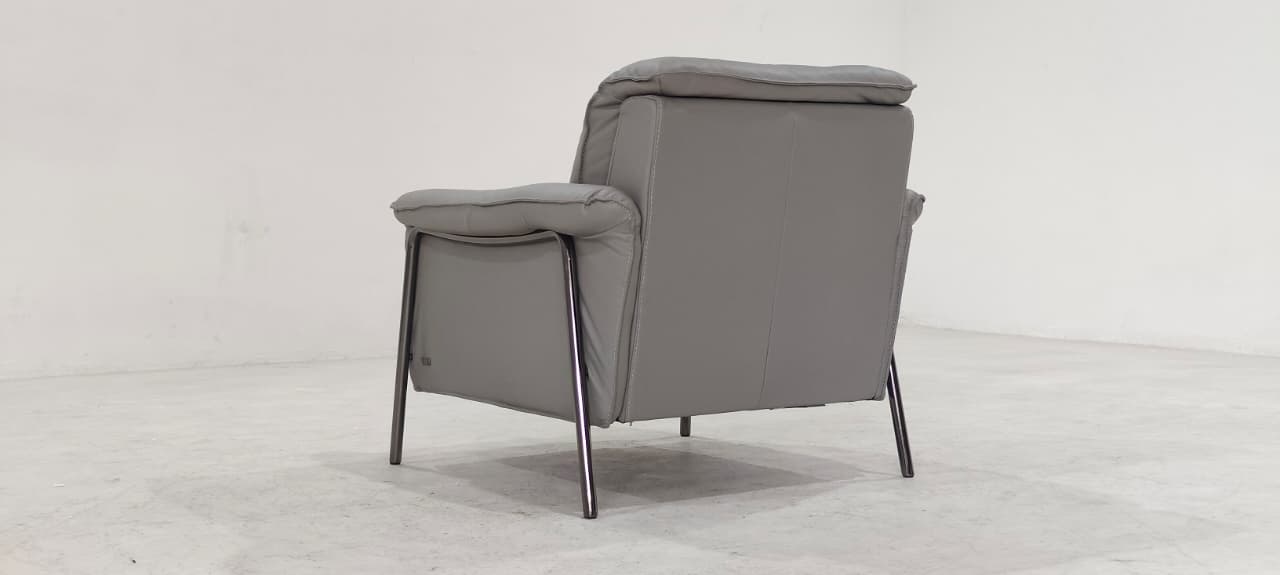 C110-003-10(2) - ARM CHAIR - BLR WH