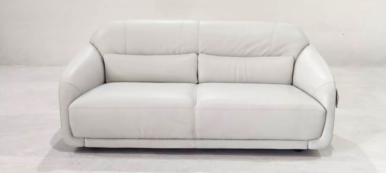 C250-009-20(2) - 3 SEATER - BLR WH