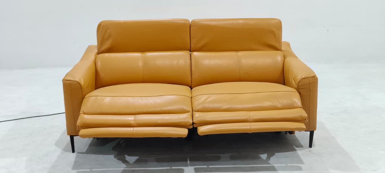 KM.5012(4) - 3 SEATER RECLINER(ELECTRIC) - BLR WH
