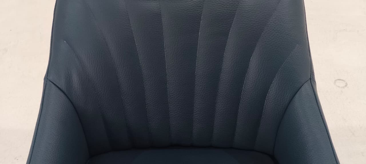 C014-233-14 - ARM CHAIR - BLR WH