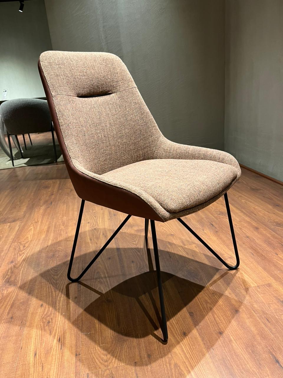 VD6312 - DINING CHAIR - HYD DASH(BESPOKE)