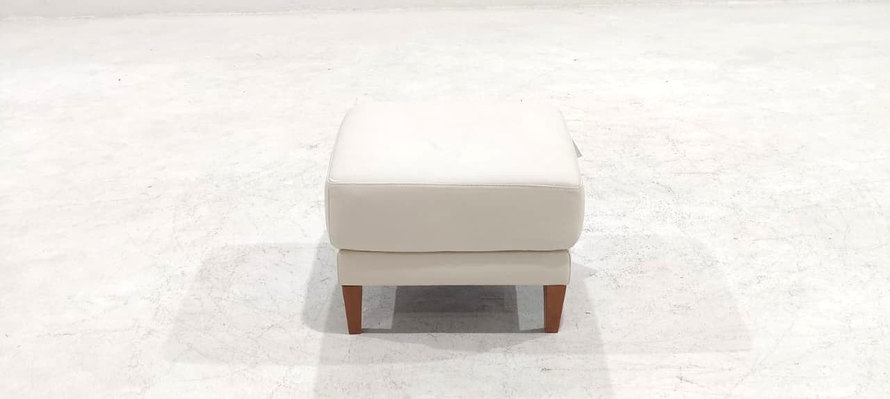 C131-010-A0D2 - OTTOMAN - BLR WH
