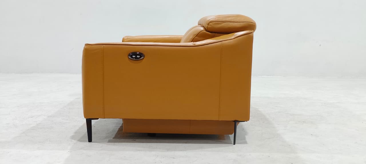 KM.5012(4) - 3 SEATER RECLINER(ELECTRIC) - BLR WH