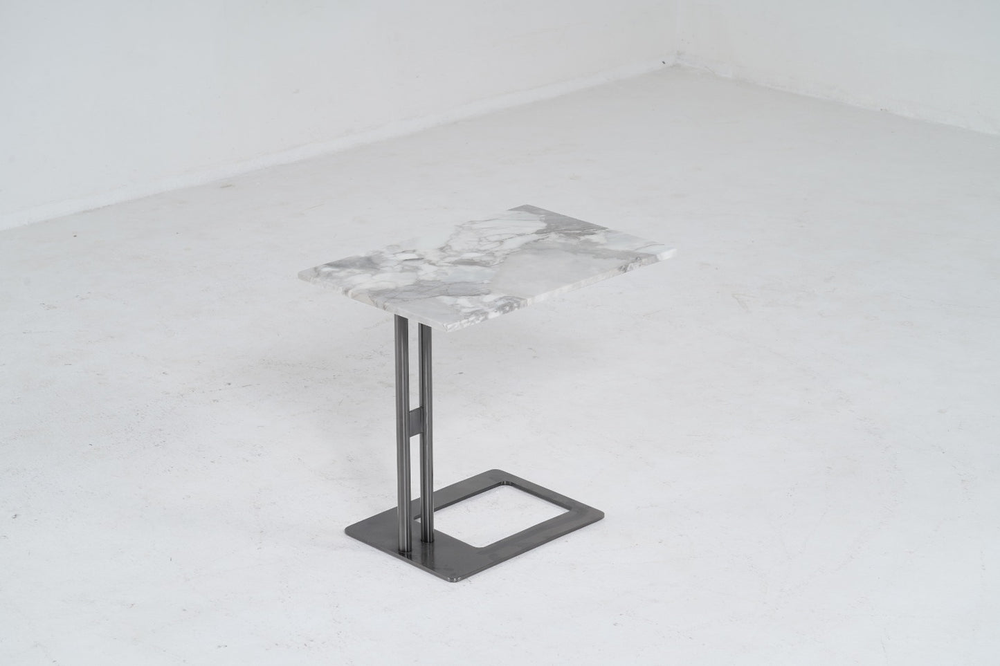 605(3) - COFFEE TABLE - BLR WH