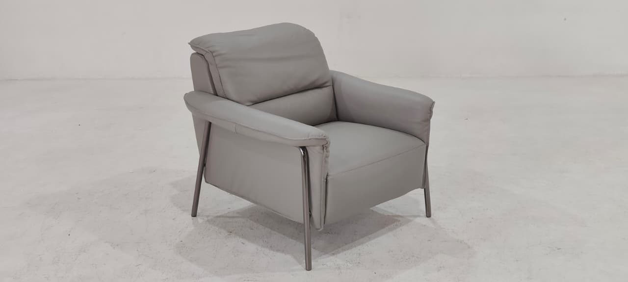 C110-003-10(2) - ARM CHAIR - BLR WH