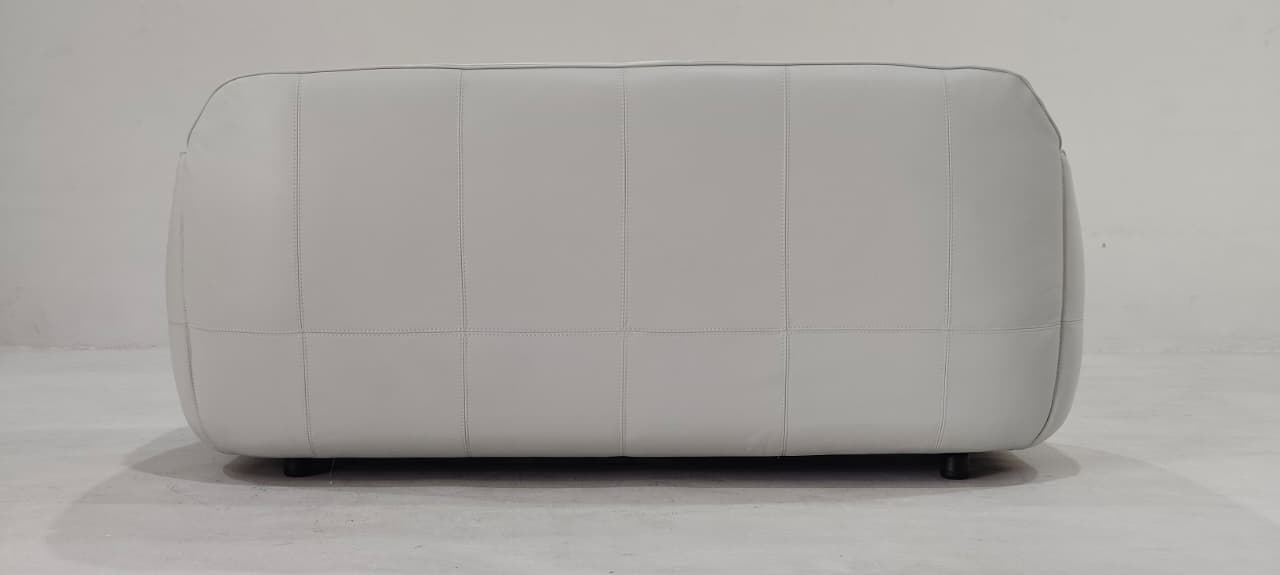 C250-009-20(2) - 3 SEATER - BLR WH