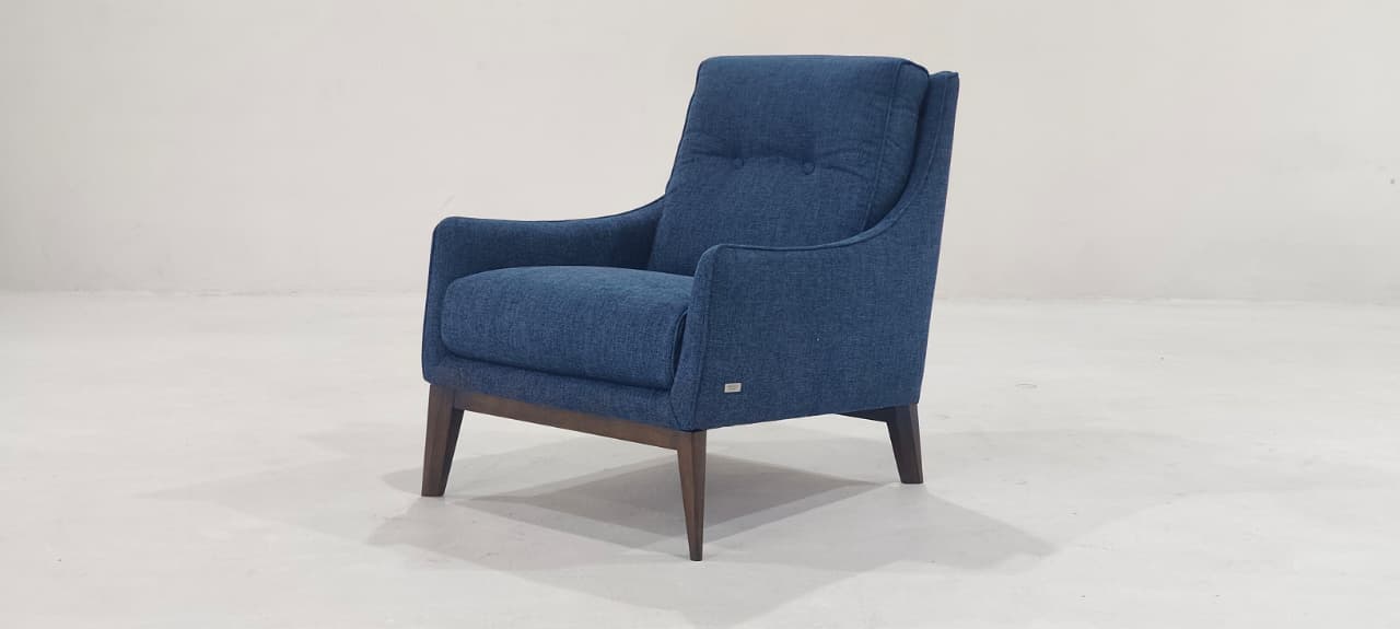 C011-003-78 - ARM CHAIR - BLR WH
