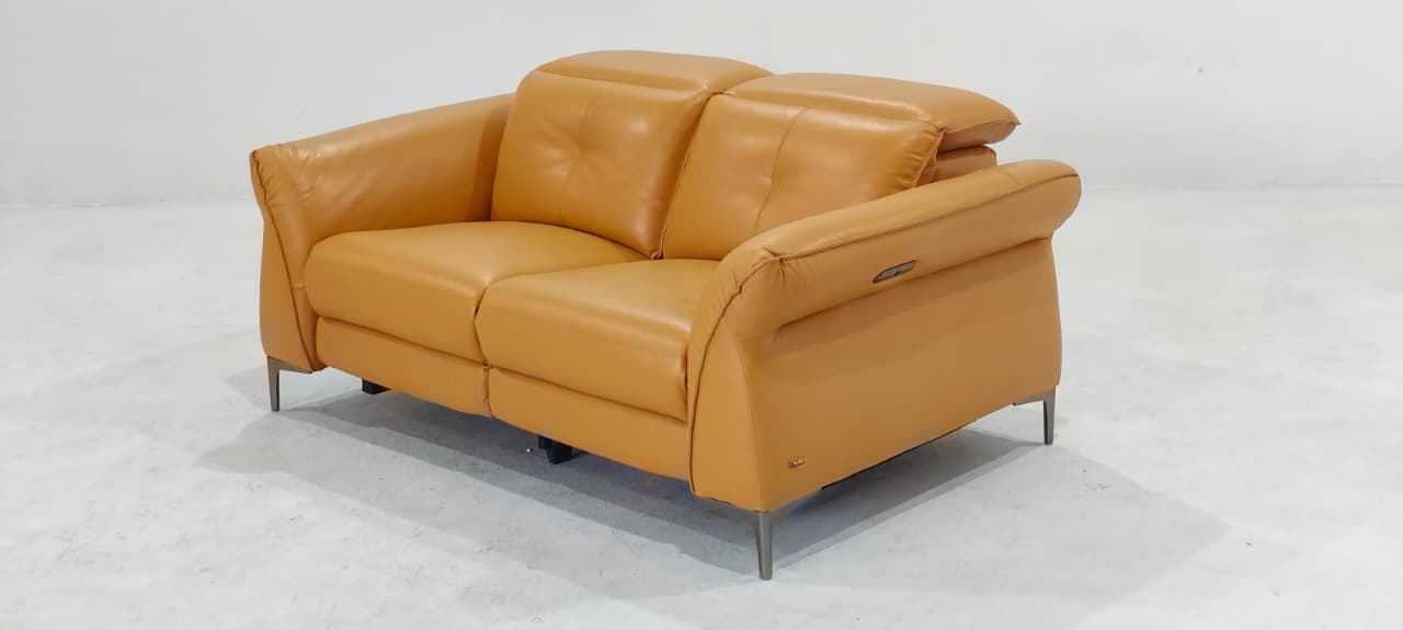 KM.5057(1) - 2 SEATER RECLINER(ELECTRIC) - OUTLET