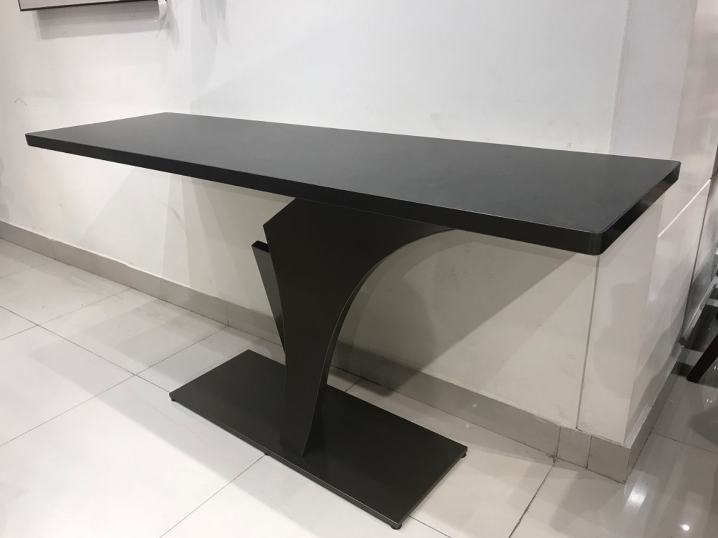 LC-149 - CONSOLE TABLE - BTM